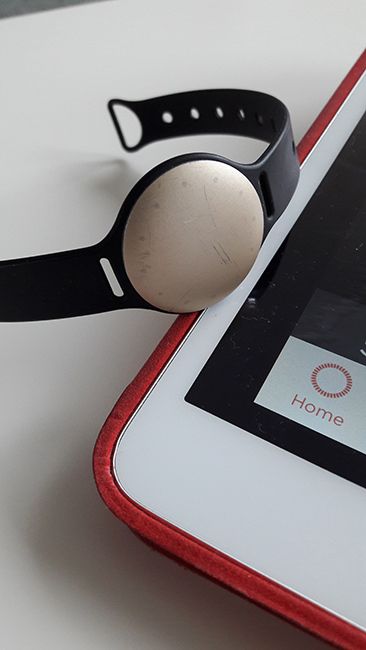 фитнес-трекер MisFit — что за фиговина такая.